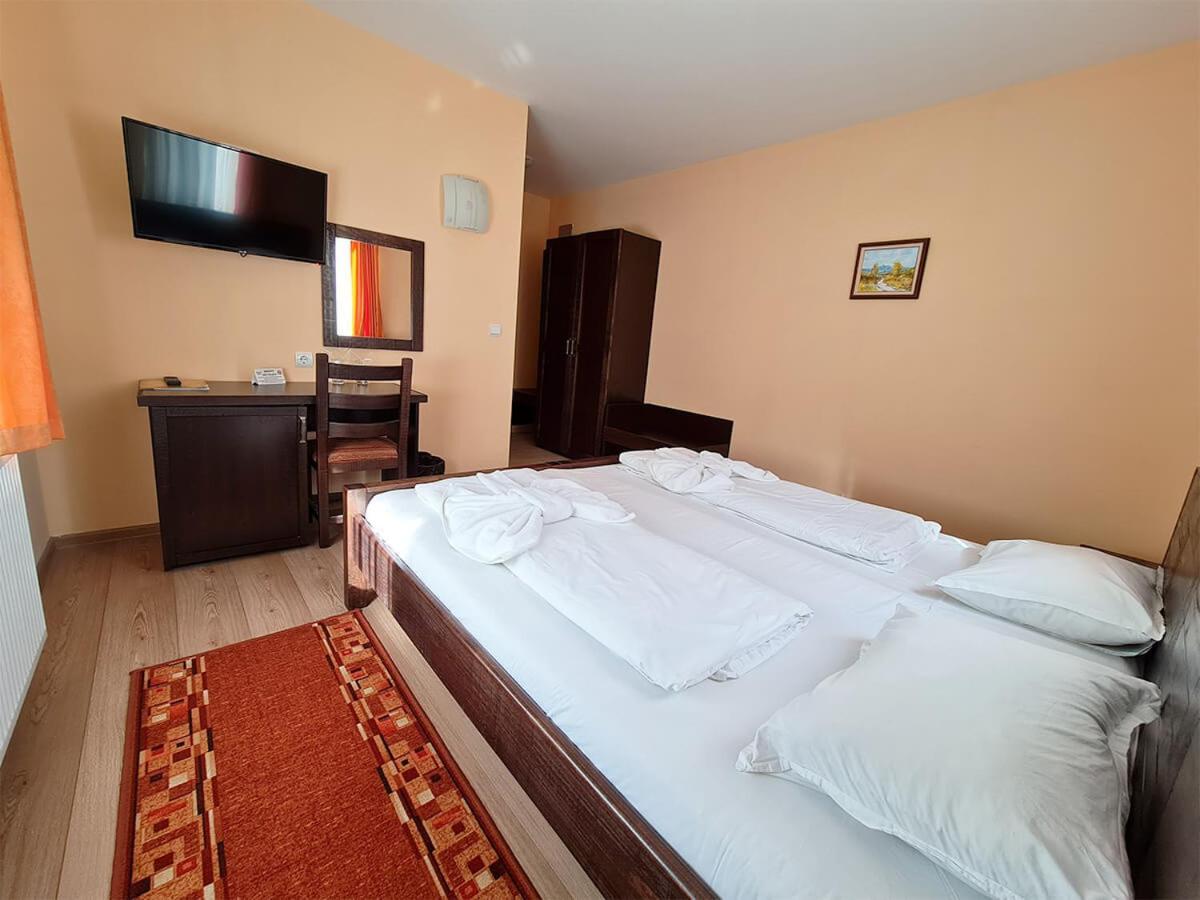 Family Hotel Chiflik Hills Cameră foto