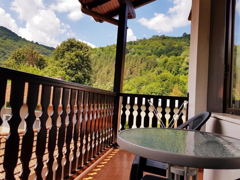 Family Hotel Chiflik Hills Cameră foto